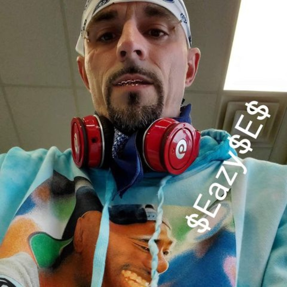 Meet your Posher, Eric